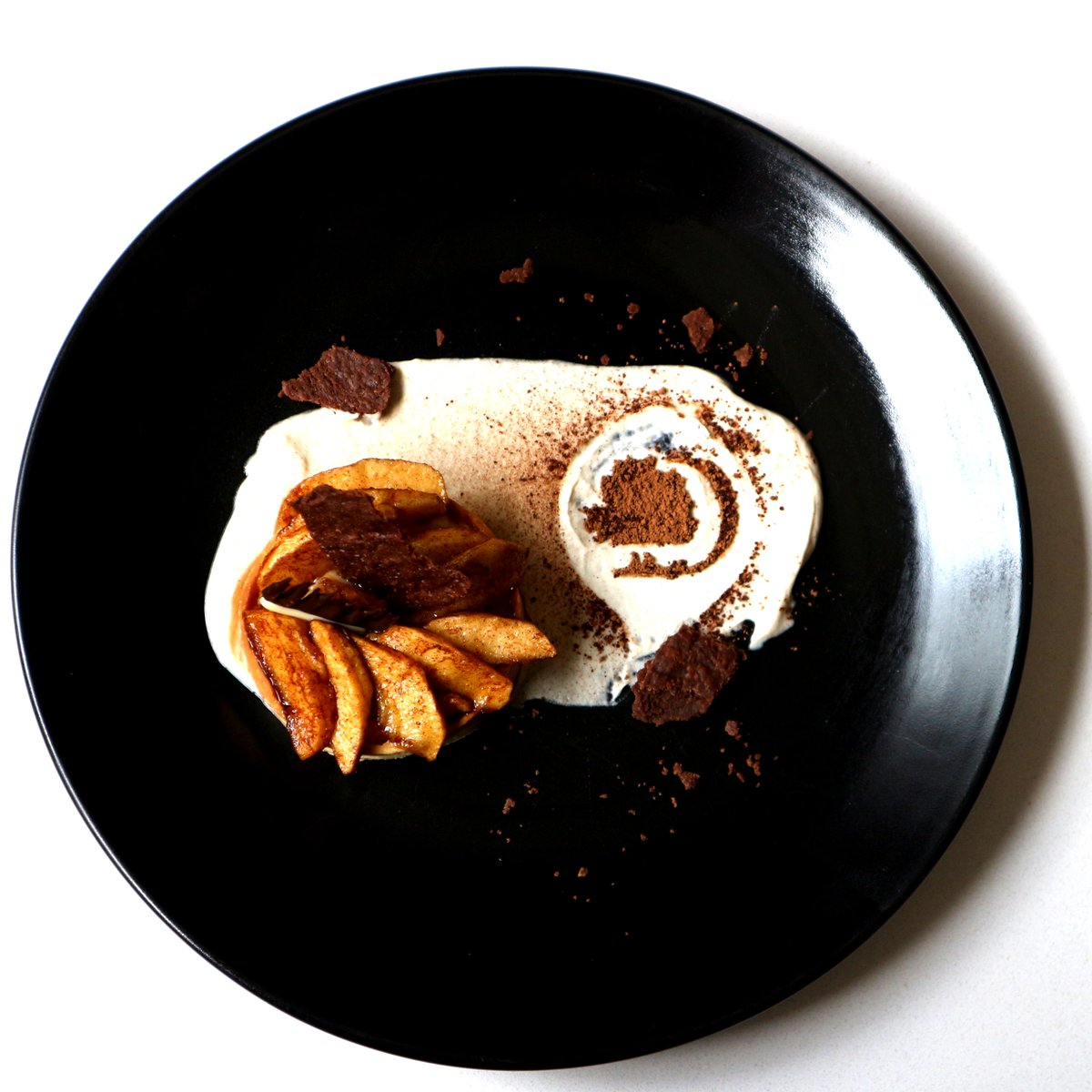 Monboddo1's tweet photo. Apple &amp; Prune Crumble - a favorite among the team! 
Stewed garden apples &amp; prunes, buttery crumble topping, warm custard... you might think this is a winter dessert but it's surprisingly light and fruity! https://t.co/uEYsM1lHQf