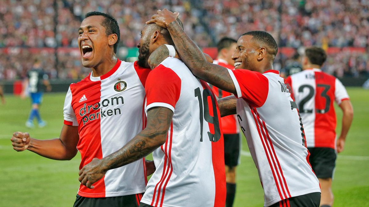 #Feyenoord familie voor even hecht en vrolijk'... De 'afterparty' na de 3-0 tegen #Hapoel.... Verslag van <a href="/HaskoD/">Hasko van Dalen</a>... stadslog.nl/vanuit-de-kuip… <a href="/FR_fansnl/">Feyenoord Fans</a> <a href="/fr12nl/">FR12.nl</a> <a href="/josverveen/">Jos Verveen</a> <a href="/robinvanholst/">Robin van Holst</a> <a href="/Persie_Official/">Robin van Persie</a>