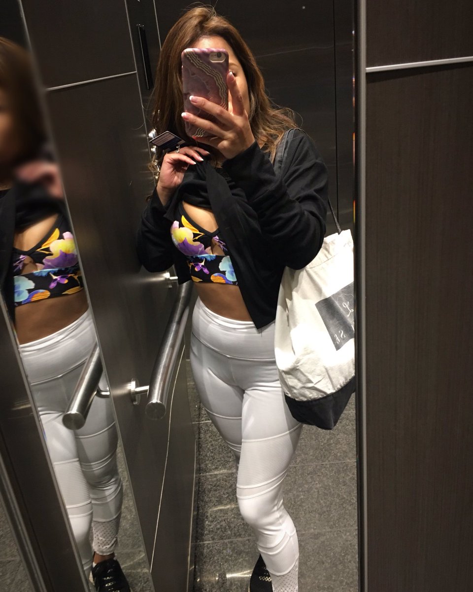 LisaAkira2_'s tweet photo. Announcement 🐱
Today has still got a few spot. 
Tomorrow - booked out. 
I am waiting for you Mr. 
#japanesecompanion 
#asiangirlsoftheday 
#workout https://t.co/qpBdmtvkm3