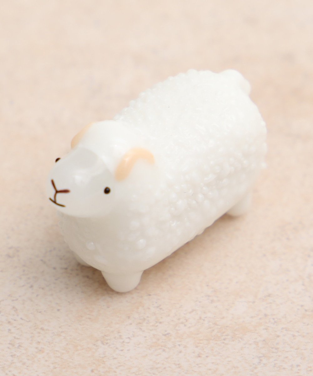 Afternoon Tea ヒツジの表情が可愛い箸置きです コロンとしたフォルムと 透明感のある色合いに癒されます 食卓を楽しく演出してくれそう アフタヌーンティーリビング レスト 箸置き T Co Itgugwd6sr T Co Lk514ezp Twitter