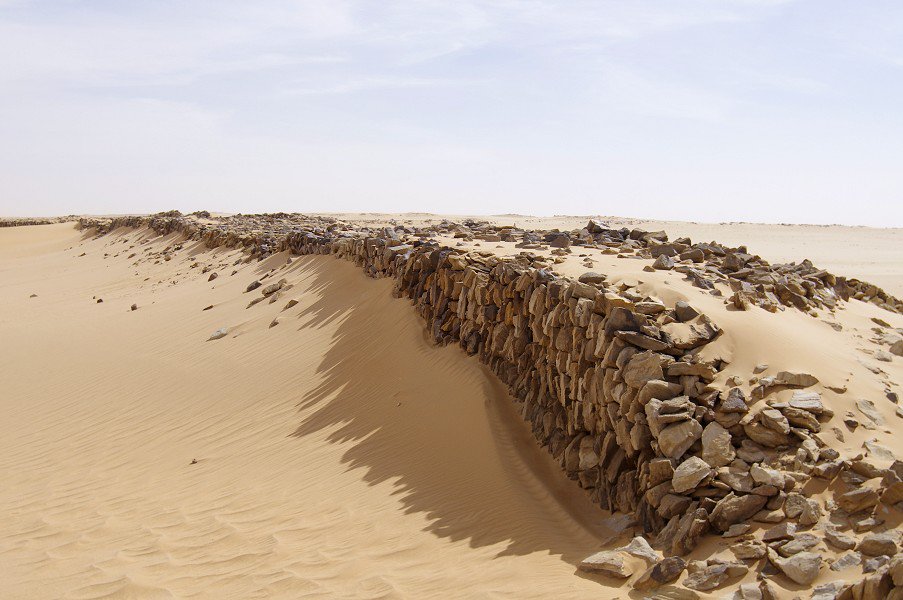8th century BC fortress of Gala Abu Ahmed in sudan #historyxt the 120 x 180m napatan era drystone fortress now mostly covered in sand housed over 200 soldiers in several buildings it was abandoned during the meroitic era