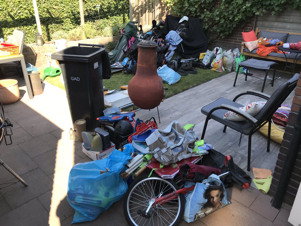 parrotparrot's tweet photo. De schuur ruimt leuk op https://t.co/4j9y9pDM06