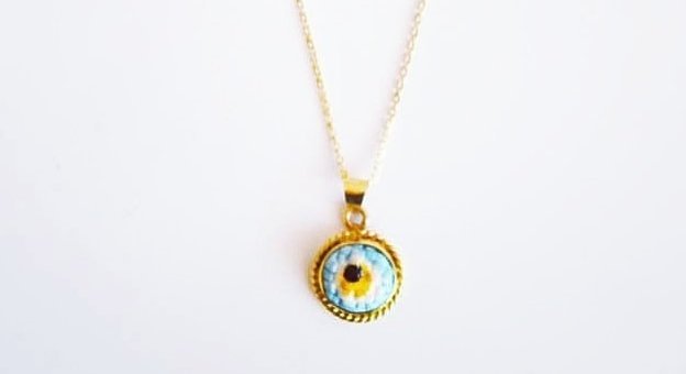 sufidesign's tweet photo. Sufieyes mağazasıyla "etsy"deyiz. Antiphellos'un gozleri... Porselen 14K altın kolye... #nazarboncugu #nazarboncuklukolye #14K #altınkolye #mavikolye #antiphellos #kaş #nazar #sufidesign #bagdatcaddesi #saskinbakkal #etsyshop #hepsiburada #kazımkulan #jewelerydesign #designmarket https://t.co/8b8TXaHFfy