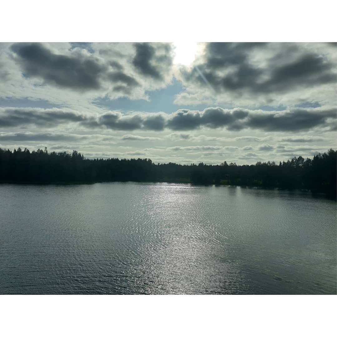 aq198206's tweet photo. 2019.07.30 leaving #Oulu #Finland for #Tampere using #VRTrain & enjoying the #CloudySky #lakes #trees & #nature
#clouds #travel #train #traintracks #trainstation #letsguide https://t.co/75TG83ODHJ