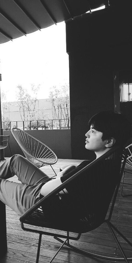 charming_lsj's tweet photo. <IG> 190824 ebsmidnightblack's instagram update - #SUNGJONG #성종 💛 TRANS: "Jjongvely's been doing well"

Sungjong also liked the post 😊 https://t.co/ylwMzE2EGA