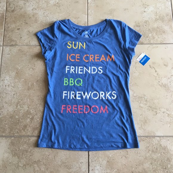 CherishMeCreat's tweet photo. So good I had to share! Check out all the items I'm loving on @Poshmarkapp from @terrigirl2 #poshmark #fashion #style #shopmycloset #sofft #gap #waytocelebrate: https://t.co/z3QqUQl0Rb https://t.co/AY8fOZaFER