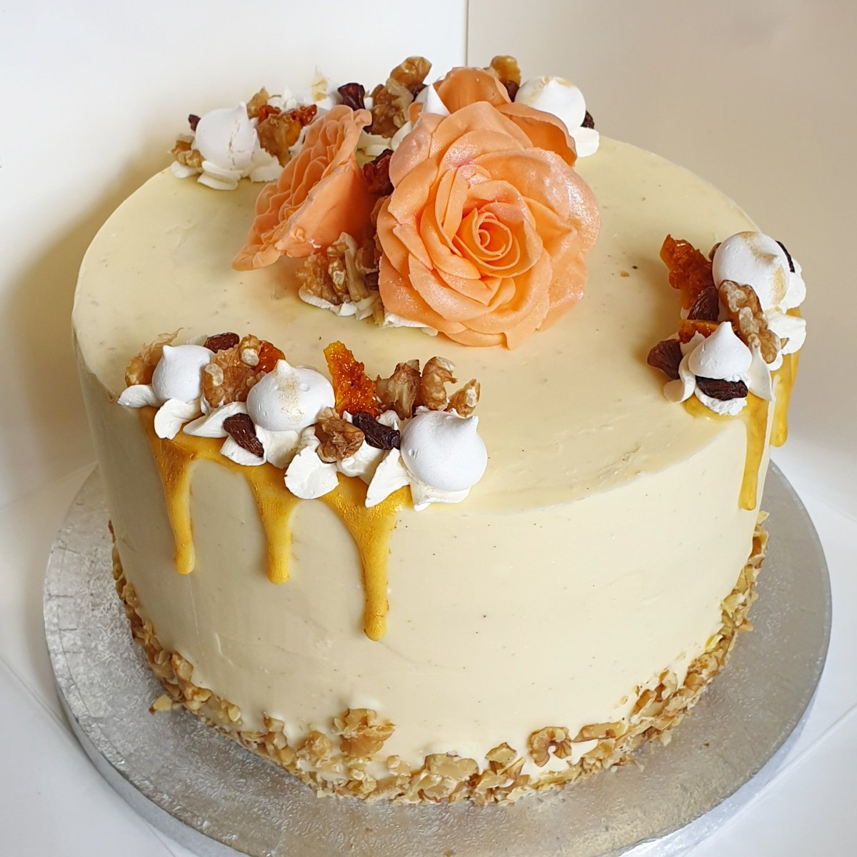 FlourAndFold tweet media