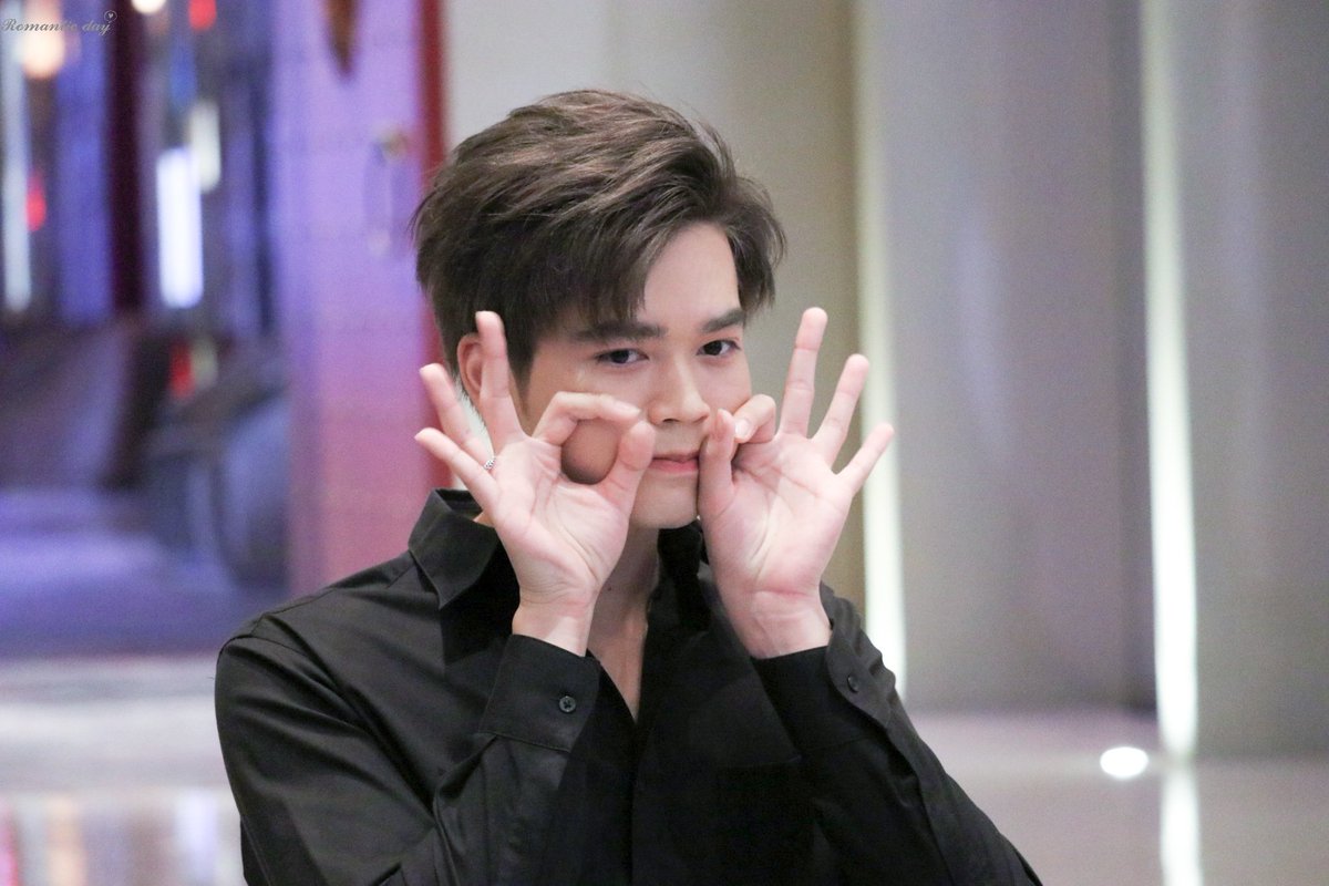 Romantic_Day_'s tweet photo. #มาร์คอยู่ไหน มาร์คอยู่ไหนไม่รู้ ตอนนี้เหลือแต่มัคๆ งุ้ยยยยยยย 🥰  #marnikaz https://t.co/9GheJLSgYi