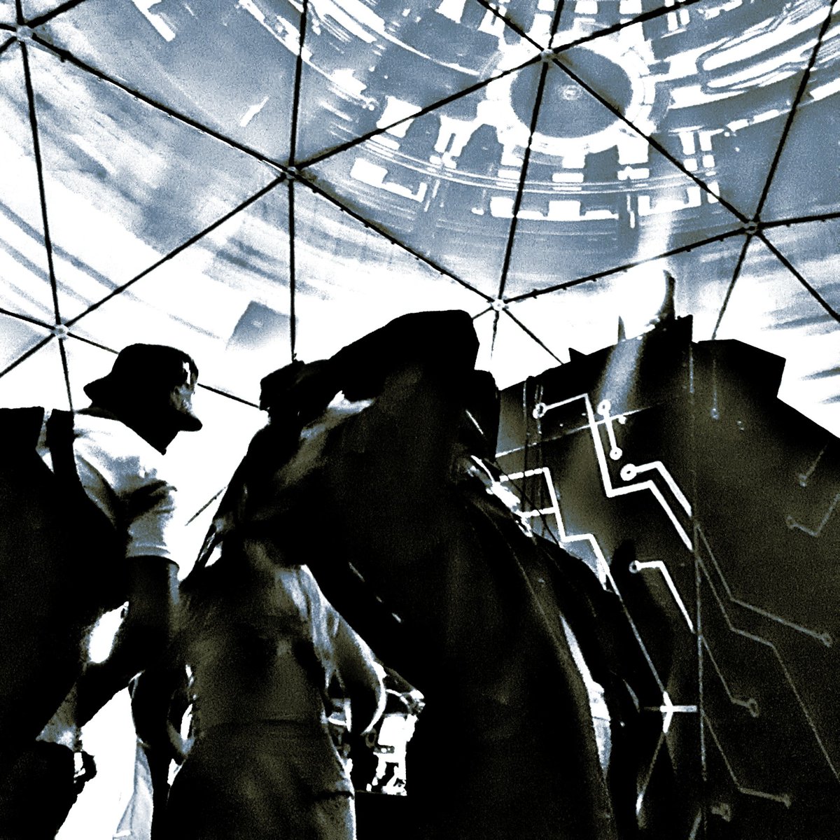 jamesemarks's tweet image. The music was brilliant, undoubtedly, but when it’s experienced in conjunction with an entire reality-bending story, it becomes much more than a music festival #SONGLiNES @SonglinesMag

Flashback #RadicalCity @BoomtownFair #Cyberder0ne #LeaveNoTrace #ThirdMind #FreekLabs #PsychFi