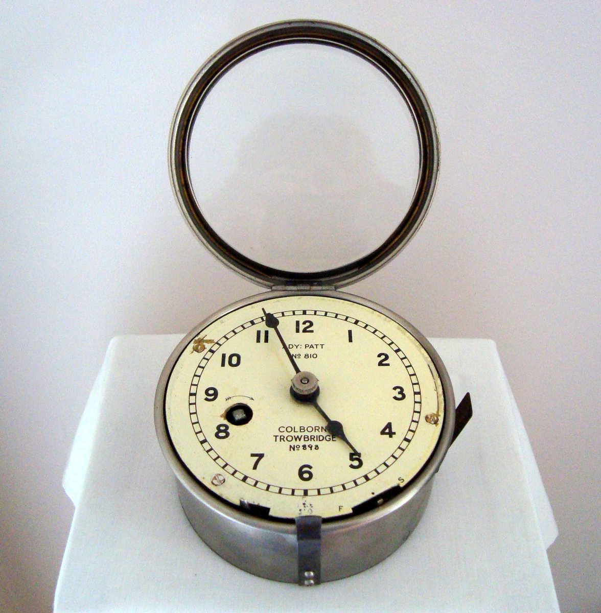 WW2 Maritime Plotting Table Clock. 1940s British Admiralty Pattern No. 810. Bakelite and Brass. Royal Navy. Museum Piece etsy.me/30rW8Me #clock #adypatt #colborne #maritimehistory #militaria #nauticalclock #royalnavy #submarine #plottingtable #mullardantiques