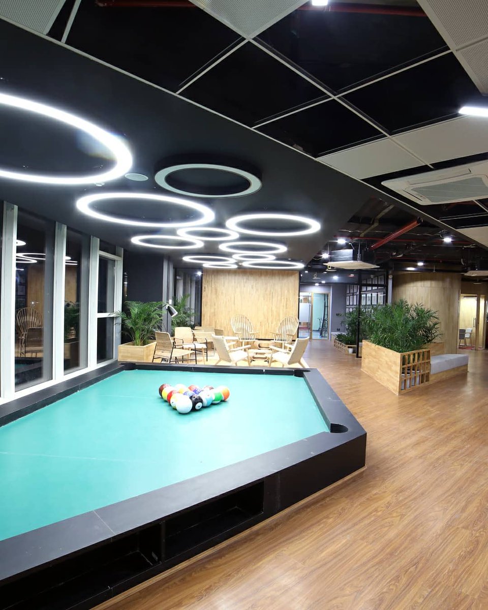 oyorooms's tweet image. Hyderabad level up your #workvibe with #OYOWorkspaces! Innov8 Sreshta Marvel, Gachibowli is equipped to seat 700+ folks &amp;amp; it brings together state-of-art amenities that skyrocket your productivity in a stunningly designed space. To read more, click: bit.ly/2ZcvV80