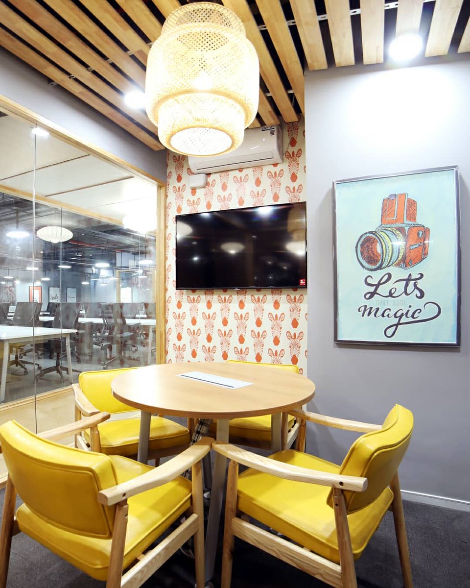 oyorooms's tweet image. Hyderabad level up your #workvibe with #OYOWorkspaces! Innov8 Sreshta Marvel, Gachibowli is equipped to seat 700+ folks &amp;amp; it brings together state-of-art amenities that skyrocket your productivity in a stunningly designed space. To read more, click: bit.ly/2ZcvV80