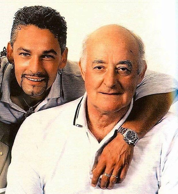 EpicFootball_'s tweet photo. “Con Mazzone è stato feeling a prima vista: schietto, sincero, lontano da ogni ipocrisia, totalmente insensibile al fascino del potere autoritario. Se il #calcio fosse popolato da tanti Mazzone sarebbe ancora lo sport più bello del mondo”  

Robi #Baggio su Carlo #Mazzone
#seriea https://t.co/MF3IOkGNNe