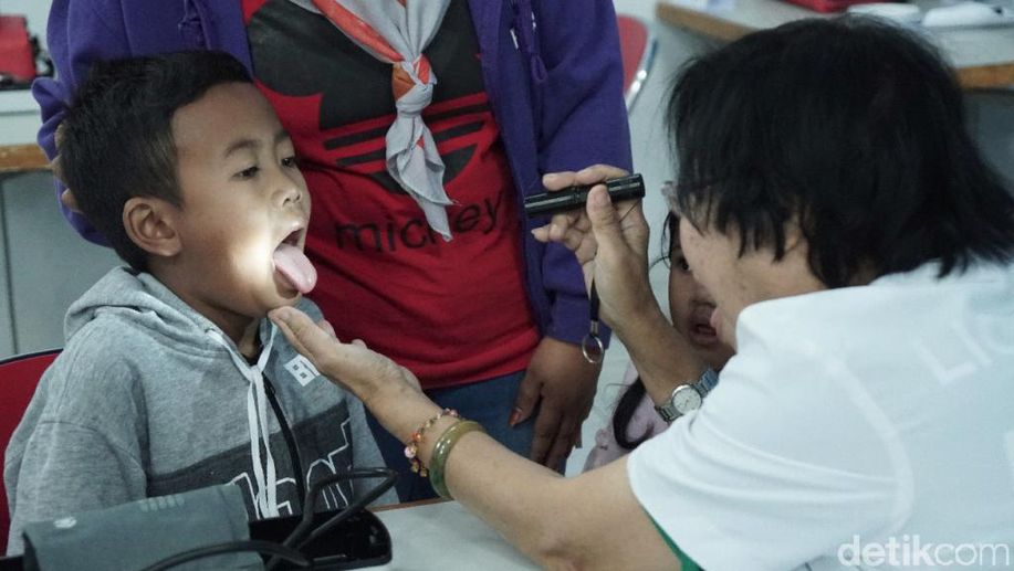 1.000 Warga Pangalengan Antusias Terima Pengobatan Gratis detik.id/V56M4w
