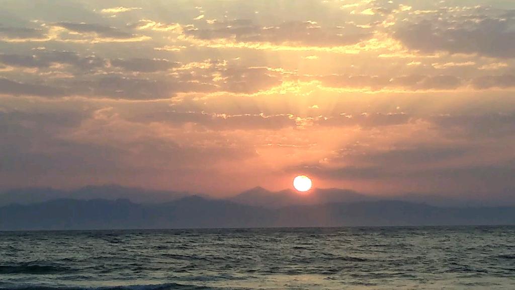 ChartWatchdog's tweet photo. I took this 9/5/17. I had a feeling my life was changing more then it had ever before. https://t.co/fVwwYpf0HF