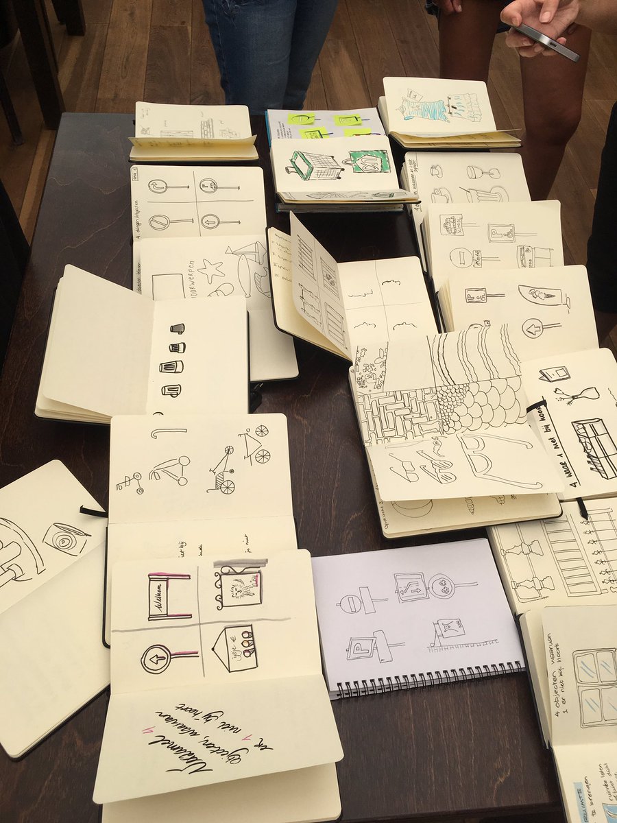 KarinLuchies's tweet image. Gisteren ontzettend genoten in de zon tijdens het #VisualSkillsSummerFest #leerzaam #observeren #luisteren #tekenen #thevisualcatalist @EmpathicPathway