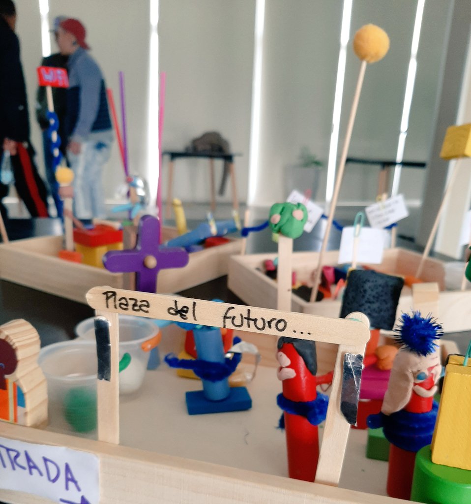 ¡Gracias a quienes idearon estas super ideas en el municipio D! <a href="/IMinteligente/">Montevideo Inteligente</a> #CiudadesInteligentes #MontevideoInteligente #pensamientocreativo #idear #cocrear #prototipar #Diseñocentradoenlaspersonas