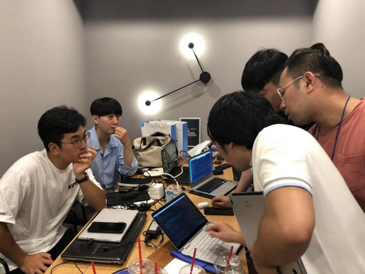 dbl_main's tweet photo. #DBL X #Dynasty participated in the #WaykiChain X #Huobi hackathon.

The manager of WaykiChain(WICC) Ecosystem kindly informed us.
The WICC acquires public agreement from the Chinese GOV(CAITEC). We've experienced that WICC's superior stability and DEV-friendly API.

#ProjectAAA https://t.co/jAkDaDNd0w