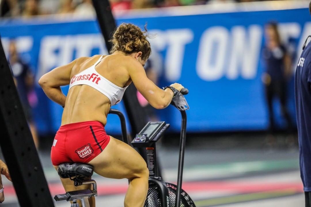 AssaultAirBike's tweet photo. 3x Strongest Woman on Earth dominating on the AirBike 🚴‍♀️🔥 @tiaclair1
What were your favorite moments from Games this year?
-
📸: @antlucic @thebarbellspin https://t.co/e6VcMty5L0