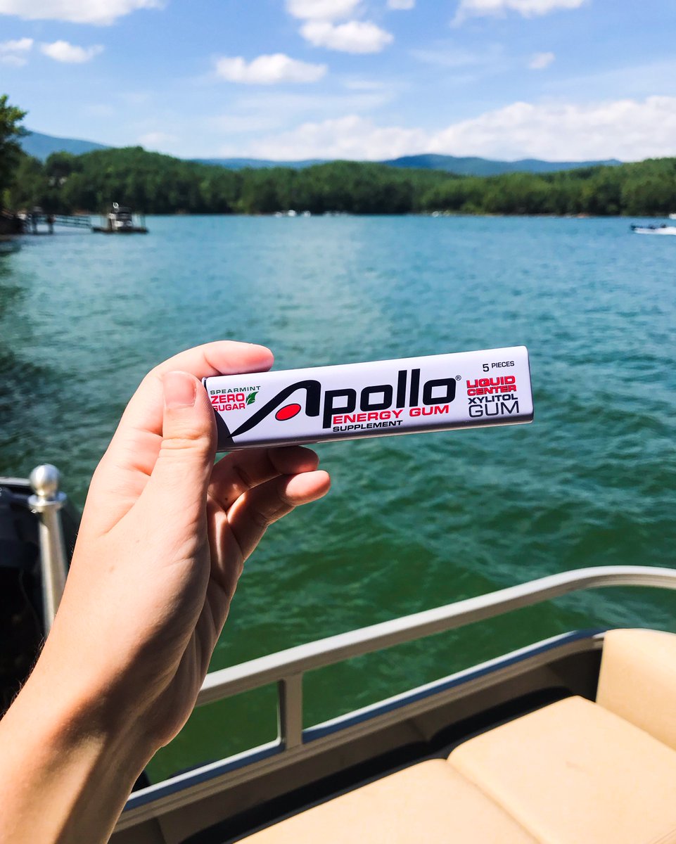 Make the most out of the rest of your lake days this summer. Don't forget to #packapack for quick and easy energy on the water!🛥️☀️#apolloadventures #extraterrestrialenergy