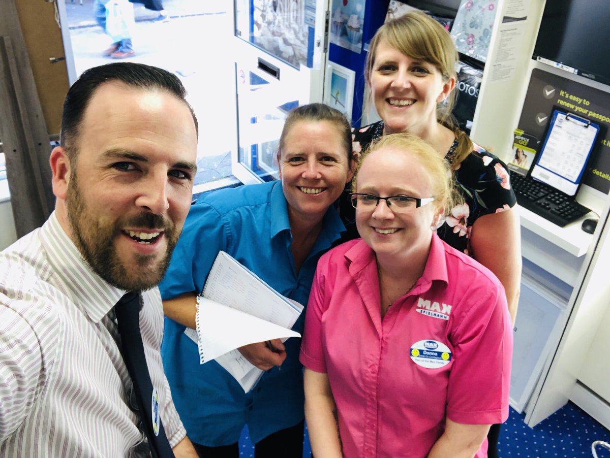 ant_willets's tweet photo. More SOTM visits this time rugby and a quick catch up with Amanda planning our next portrait courses #askthequestion #portraits #SOTMRUGBY @fellows555 @Stephen82939479 @mandz894 @KylaKyliss @SophiePapps2 https://t.co/xTlraWOehU