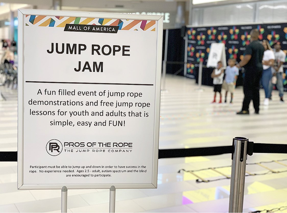 mallofamerica's tweet photo. Keep jumpinβ with us through #MOASummer at Jump Rope Jam! Stop by the Rotunda until 3 p.m. + learn how to Double Dutch jump rope with @ProsoftheRope! https://t.co/bfSlvJp305