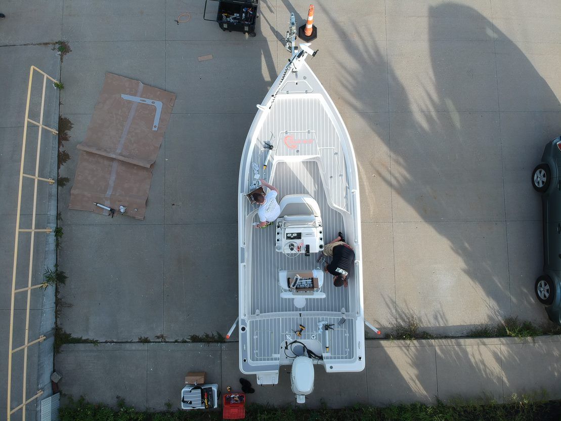 PlasDECK's tweet photo. 📷Check out this amazing before and after photos.
#woodwork #sailboat #Eco #Ecofriendly #Boat #boats #Yachting #style #plasDECK https://t.co/odDPnPd9Yl
