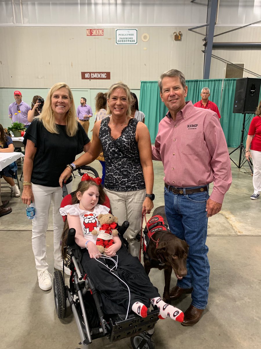 Honored to be at the #GAGOP 8th District Fish Fry today in Perry. Together, we have advanced a bold, conservative agenda that grows economic opportunity, enhances access to quality, affordable healthcare, protects our families, and puts hardworking Georgians first! #gapol
