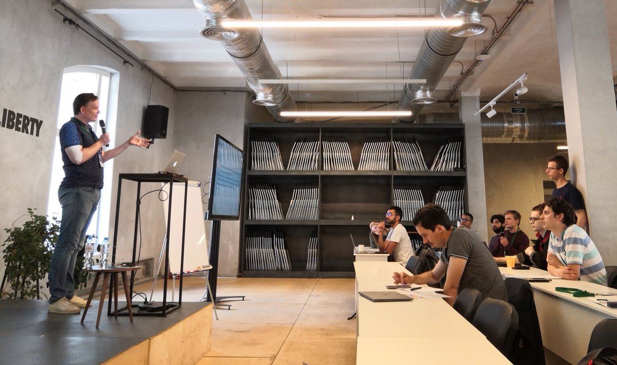 deepbayes's tweet photo. There's no way our school could get away without some MCMC lectures.

The day has started with Dmitry Kropotov giving a primer on MCMC methods followed by a practical session led by @yanushviktor https://t.co/7QzvCBZKfB