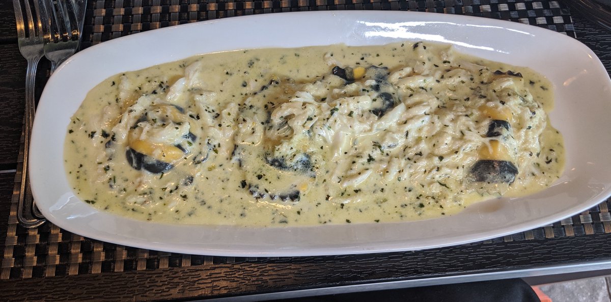 WriterKalina's tweet photo. Visited Theo's deck in Camp Hill for the first time this week. I ordered my favorite--the rich lobster ravioli with crab pesto crème sauce. The deck is one of the nicer ones in the Harrisburg region. #restaurants #deckdining https://t.co/1RBZbTsdaW