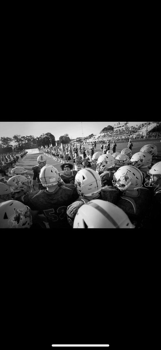 The boys of fall start the season off right by beating North East 35-24. <a href="/daltonbuckets/">Dalton Buckley</a> went absolutely crazy 7 catches for 191 yards and 4️⃣ TDS. The defense also stepped up and held the Grape Pickers to 98 yards on 38 carries!! #WeAre P/C Richard Sayer