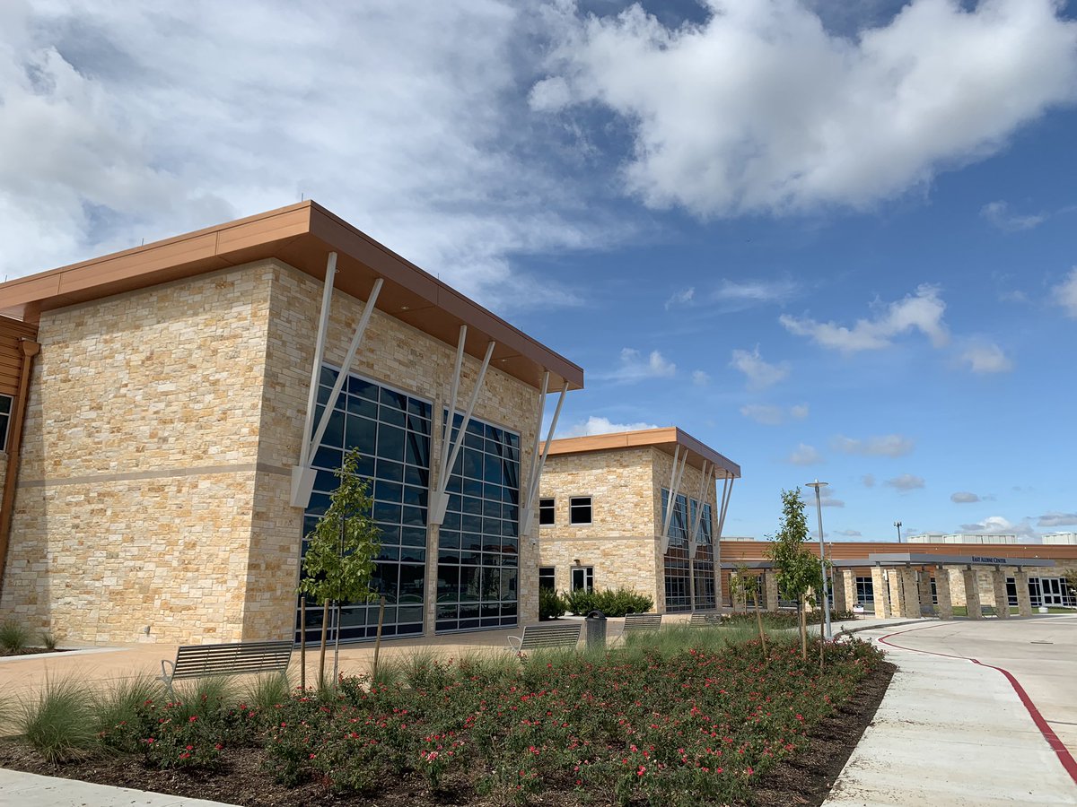 LSCgfn's tweet photo. @LSCNorthHarris’ newest center is @LSCEastAldine. We are excited about the first #FallSemester that starts on Monday. It is awesome being part of the @AldineDistrict Town Center along with @AldineISD, @BakerRipley, @HCSOTexas, and with more partners to come! https://t.co/pCazXvuP8V