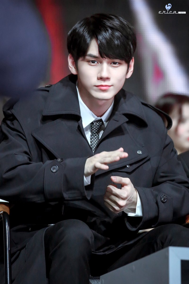 옹성우 25살 생일축하해 
#ONG_HAPPY_DAY 🥂✨
🎂생일 축도  PART 1🎂
너의 모든 순간
반짝반짝 빛나다🌟
#ONG_HAPPY_DAY 🥂✨
#옹성우_생일축하의_순간

#옹성우 #ongseongwu #オンソンウ 
#邕圣祐 #องซองอู