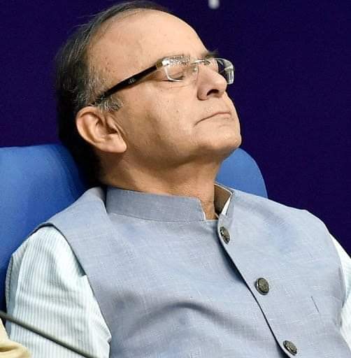 पूर्व केन्द्रीय मंत्री श्री अरुण जेटली जी का निधन अत्यंत पीड़ादायक है। वे बड़े मन व सरल हृदय के व्यक्ति थे। वे जितने प्रखर थे, उतने ही सहज भी थे। उनका हमारे बीच से जाना एक अपूरणीय क्षति है। प्रभु दिवंगत आत्मा को अपने श्रीचरणों में स्थान दे. #ArunJaitley  #OmShanti