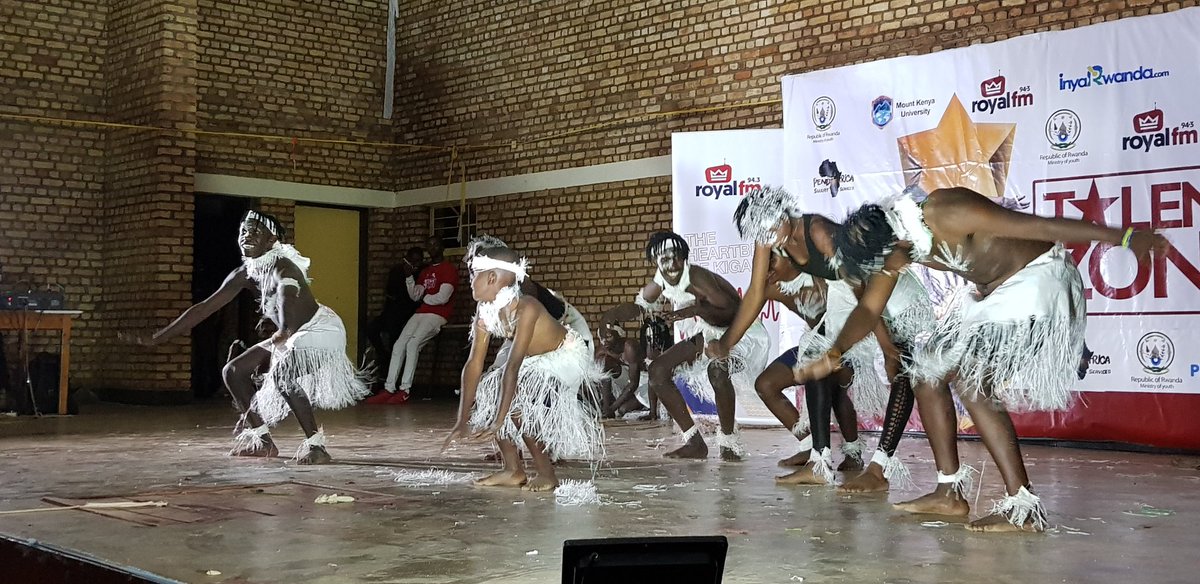 RoyalFMRwanda's tweet photo. WASAFI DANCE CREW rocks the traditional dance 
#RoyalFMRwanda 
#943RoyalFM
#TalentZone https://t.co/8tb5fjCxcF