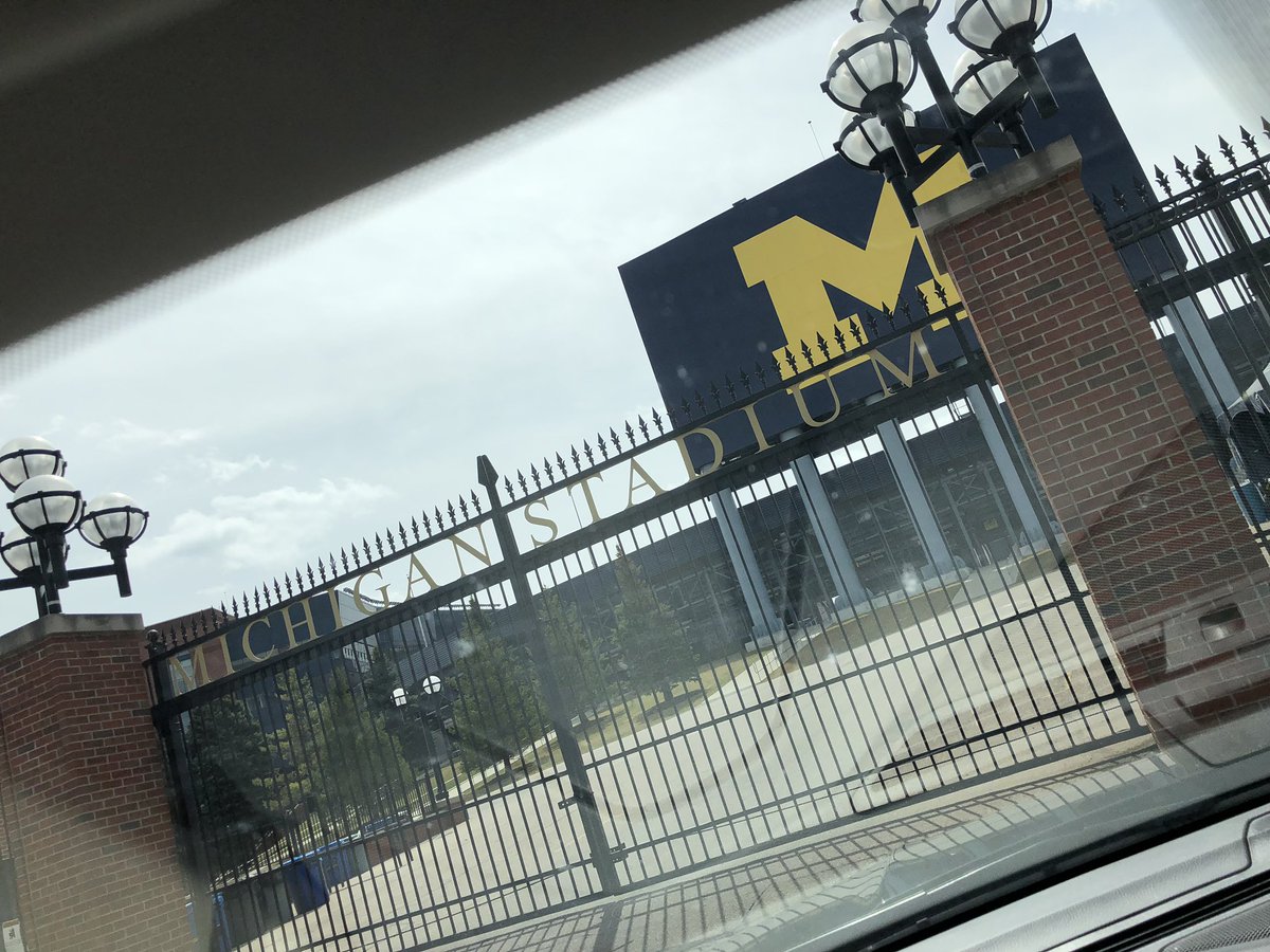 Ac_1202's tweet photo. GoBlue!!!!! https://t.co/kzEy8URy4v
