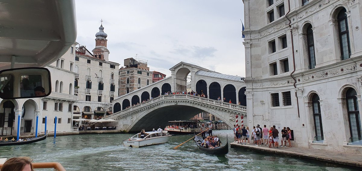 Trancez0r's tweet photo. Venice is now off the checklist then moved on to a new home view for the next 10 days. #roadtripupdates https://t.co/iG6Spd5rrC