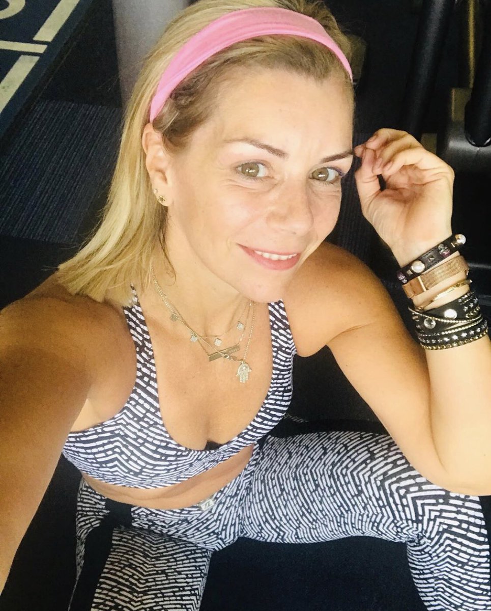 ZAAZEEUK's tweet photo. Rollin’ into the weekend in #ZAAZEE like 🔥🔥🔥

#sportswear #activewear #fashion #leggings #style #athleisure #motivation #gymwear #fitwear #lifestyle #goals #women #gymgear #dedication #clothingbrand #yogapants #fitnessgirl #yogawear #fitnesswear #fitfam #progress https://t.co/W1OTRqyqLc