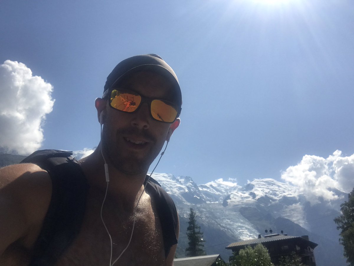 Thoroughly enjoying listening to @Aggerscricket interview with <a href="/TouchingTheVoid/">Joe Simpson</a> author Joe Simpson having just landed beneath Mt Blanc. Unlike last week when I was flying <a href="/ECB_cricket/">England and Wales Cricket Board</a> aren’t doing quite as well! #bbccricket <a href="/bbctms/">Test Match Special</a>