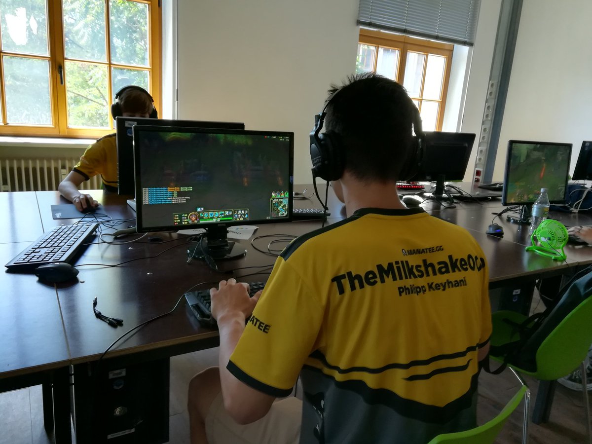 GoetheEsports's tweet photo. Goethe Esport gewinnt 2:0 gegen das Gymnasium Norf!
Damit sind wir im Finale der Deutschen Games Schulmeisterschaft! https://t.co/sZJ25BNSUT