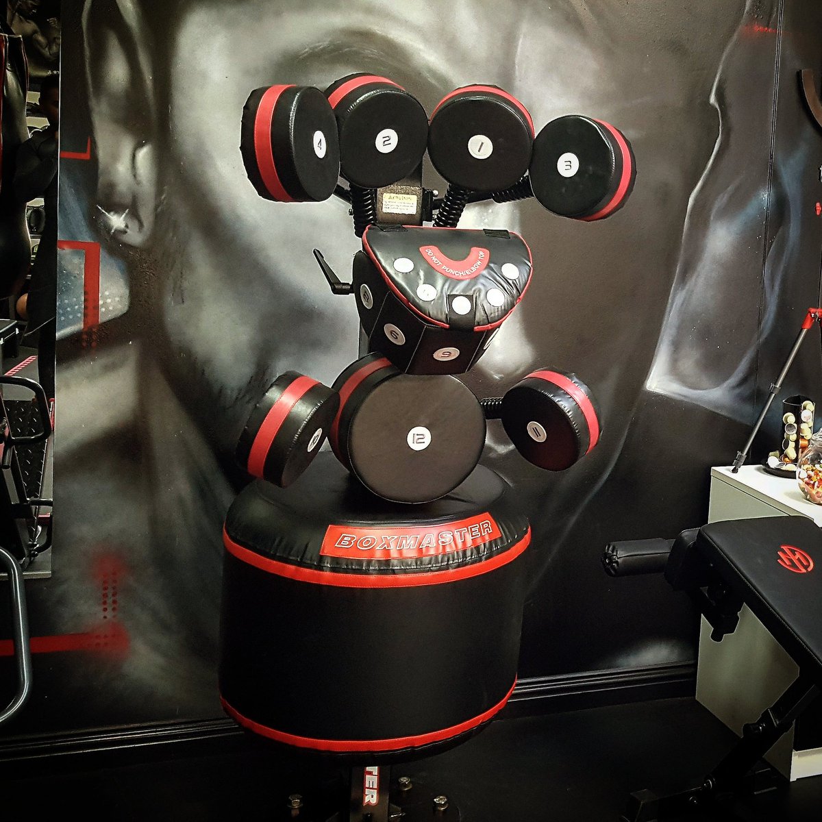 MunHirasFitness's tweet photo. The boxing punch tower is fantastic to help improve boxing fitness and techniques. I love combining this in my boxercise workouts.
Come and give the unit a go... you will love it.
.
.
.
#fightnfit #boxingpads #boxercise https://t.co/4E79AF9mLX