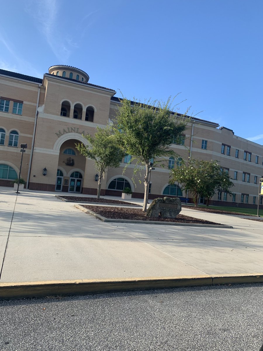 tanfrankqj's tweet photo. 🙏🏿🙏🏿🙏🏿 for students taking the SAT this morning! #1300 for Q! #brightfutures #FAMUBound! Let’s Go! Birthday turn up once you finish! https://t.co/O7ZkFRjkRy