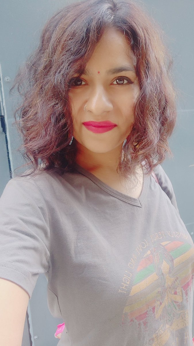 YogicallyBoho's tweet photo. Hey there,
Wild hair,
Don't care
#saturdaysmile #redsmile https://t.co/9lz6WCzxFG