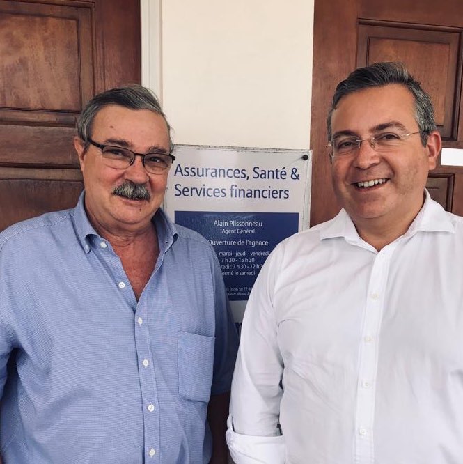 le_vallois's tweet photo. En #Martinique, avec @gp_plana à la rencontre des collaborateurs @allianzfrance , d’Alain Plissonneau #agent général et de notre partenaire WAB Assurances. 🔝Un grand merci pour ces moments de partage et bravo pour la dynamique commerciale @allianzfrance #outremer 👌 https://t.co/kG1QJ3LUQn