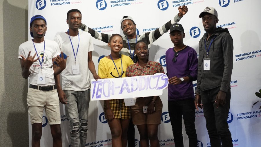 ryankatayi's tweet photo. This week has been such a productive and amazing experience for myself. Our @farm_hut startup participated in the #TeloneHackathon and we came 2nd out of more than 14 teams &amp; won't the best presentation! Moreso, our team in the #victoriafallshackathon came 3rd! Positive start!! https://t.co/hU4Y7pLBAM