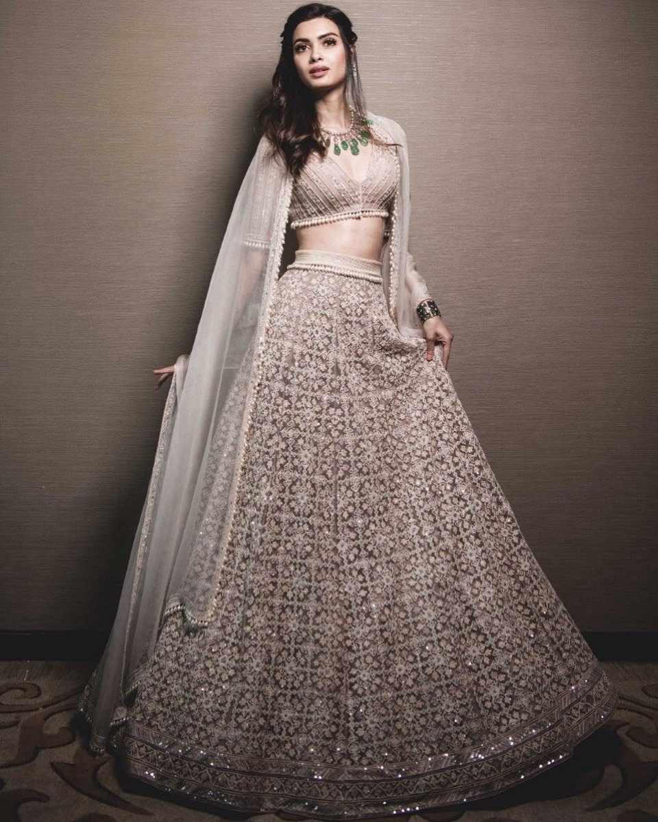 Universal Fashions tweet media