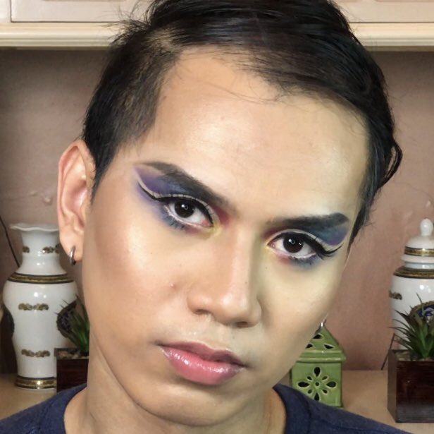 ohmyghed's tweet image. MY SUBSCRIBER CHALLENGE ME!
Galactic Cut-Crease
Link in my bio.
•
•
•
#subscriber #subscriberchallenge #challenges #galaxy #cutcrease #eyelook #youtube #youtuber #pinoyyoutuber #pinoyblogger #havingfun #beauty #makeup #beautyenthusiast #makeup101 #fierce