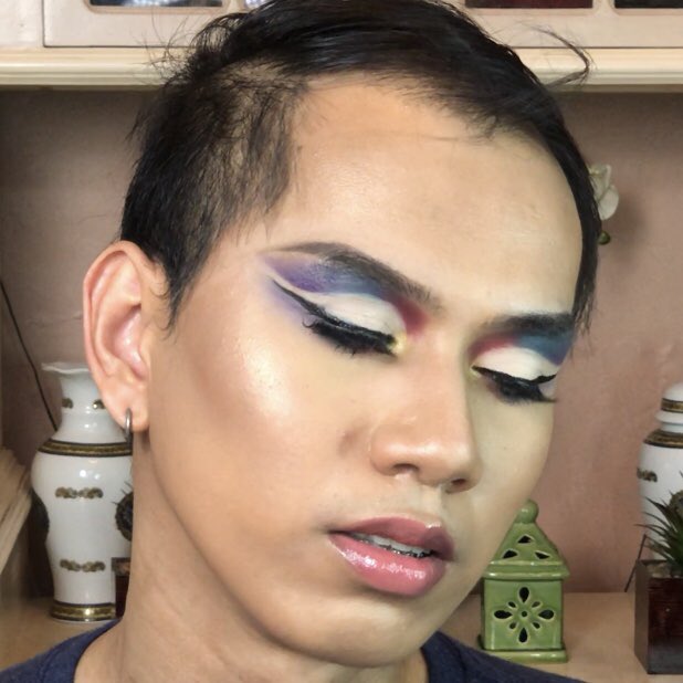 ohmyghed's tweet image. MY SUBSCRIBER CHALLENGE ME!
Galactic Cut-Crease
Link in my bio.
•
•
•
#subscriber #subscriberchallenge #challenges #galaxy #cutcrease #eyelook #youtube #youtuber #pinoyyoutuber #pinoyblogger #havingfun #beauty #makeup #beautyenthusiast #makeup101 #fierce
