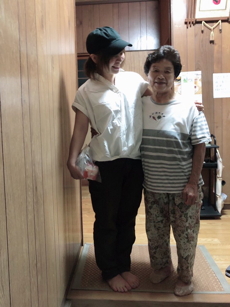 Enna ユメイチ おばあちゃんは138センチ ちっちゃ ひいばあちゃんはもっと小さかったらしい笑 お母さんは150センチだから一族として着実に成長してる そして私は149センチ 待って 折り返してる どうなる将来 T Co Dr0ufzbkj4 Twitter