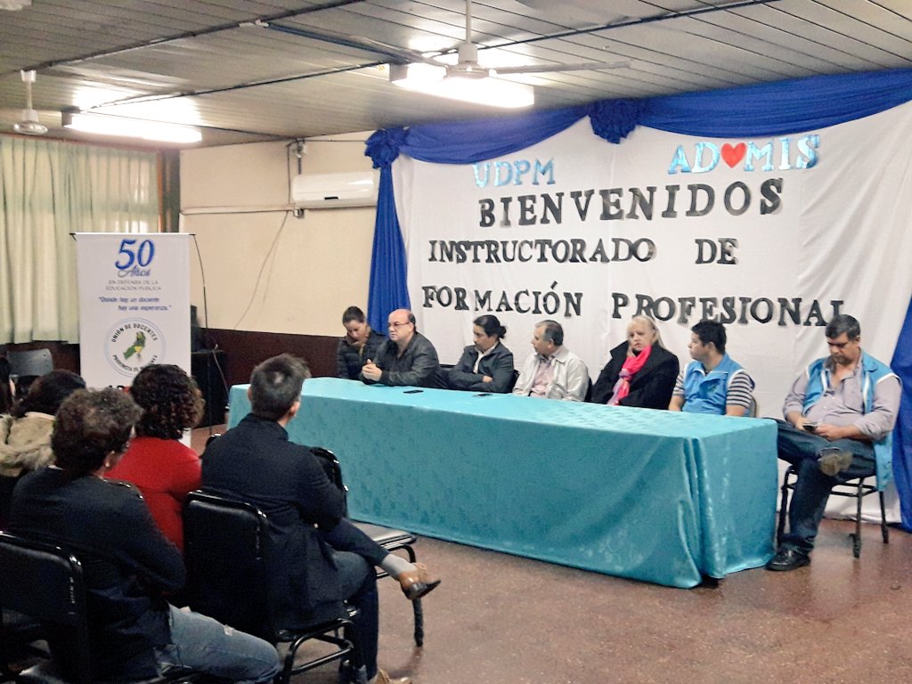 lisandroamaro's tweet photo. #Ahora acompañamos el inicio del 2° cuatrimestre del #Instructorado. Lo hacemos con la alegría de un permanente #Servicio que desde la @udpm_misiones construimos para todos los #Colegas @mariluleverberg @luismoro66 @grillo141 @barrosoezequie1 @DeliaRRodriguez @barrosoezequie1 https://t.co/CZ9tLbK180